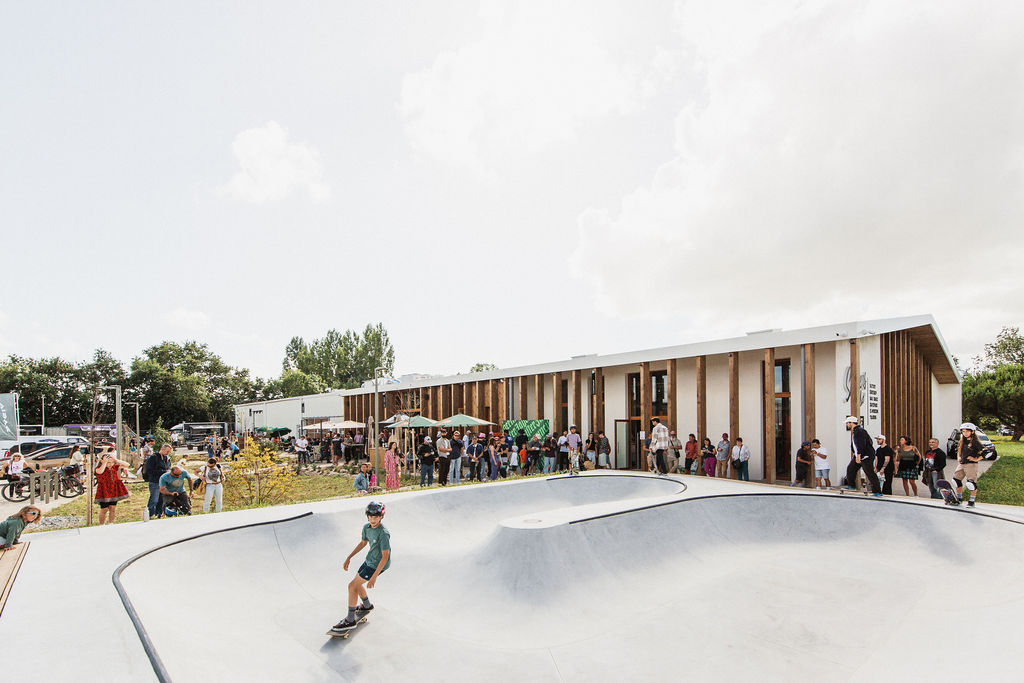 Skatepark et culture skate au bar Shapers Club House à Marennes-Oléron