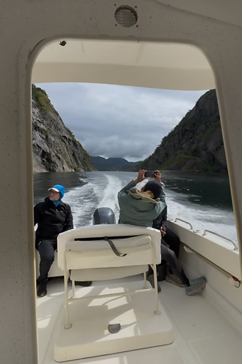 Vyjížďka lodí norským fjordem