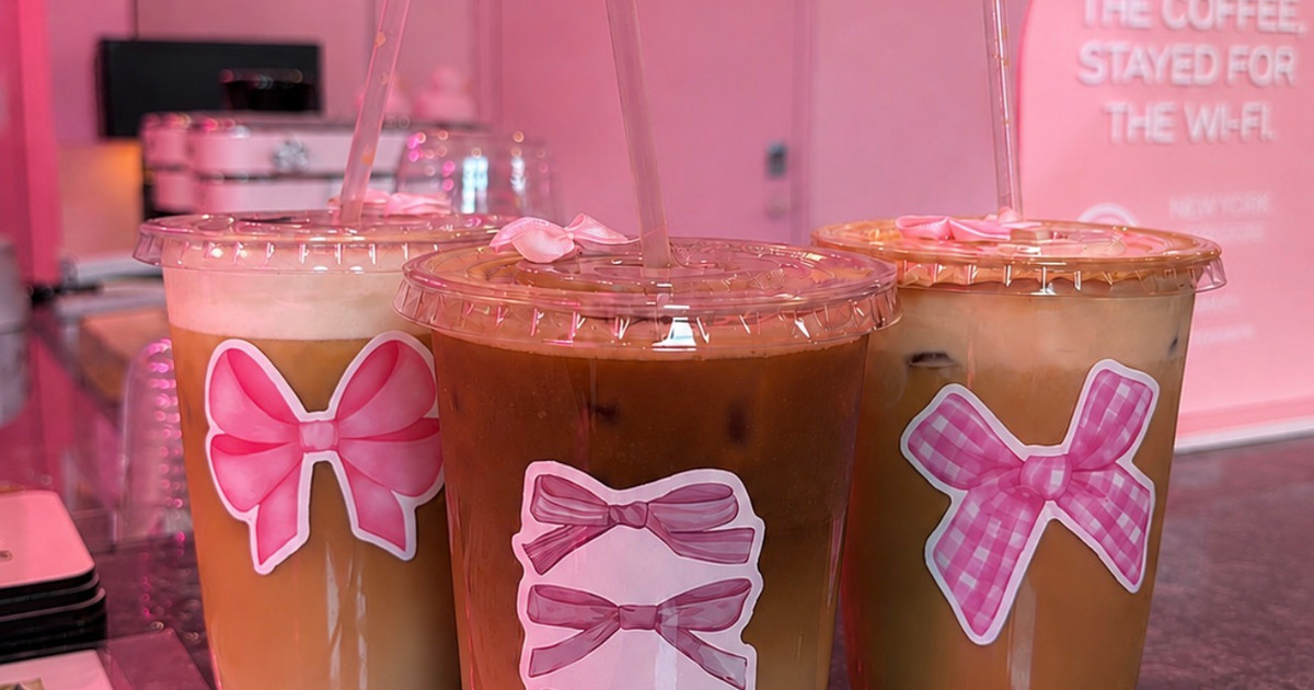 Glowgirl Café cover