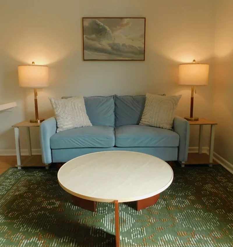 Quiet loveseat in the San Antonio therapy office