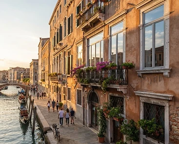 Why Professional Window Cleaning Venice CA Is Essential for Your Coastal Home