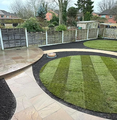Curved Stone Path & Circular Striped Lawn