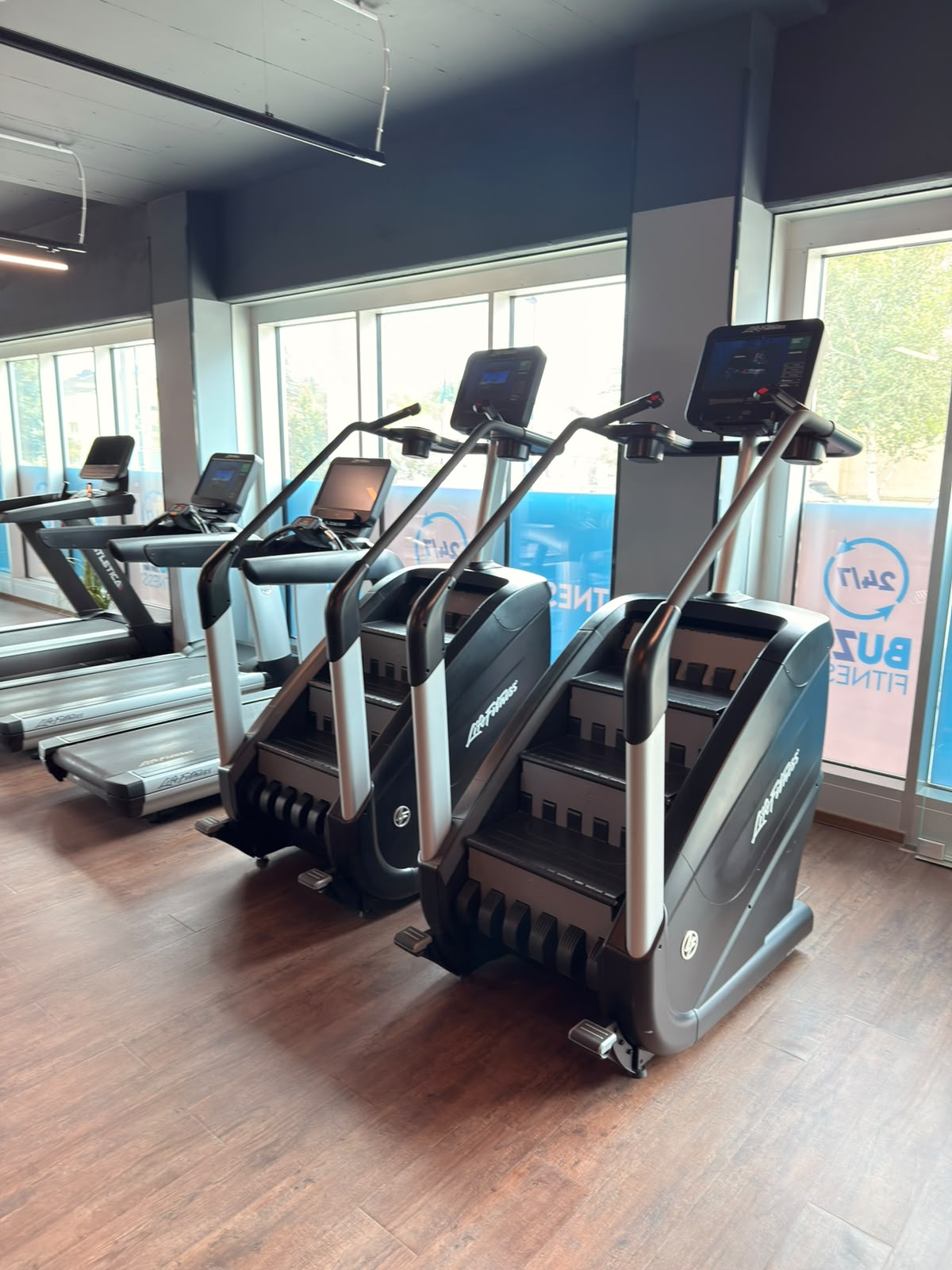 Cardio at BUZZ24 Fitness