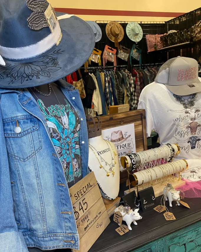 Rustique Charm hat and tee display