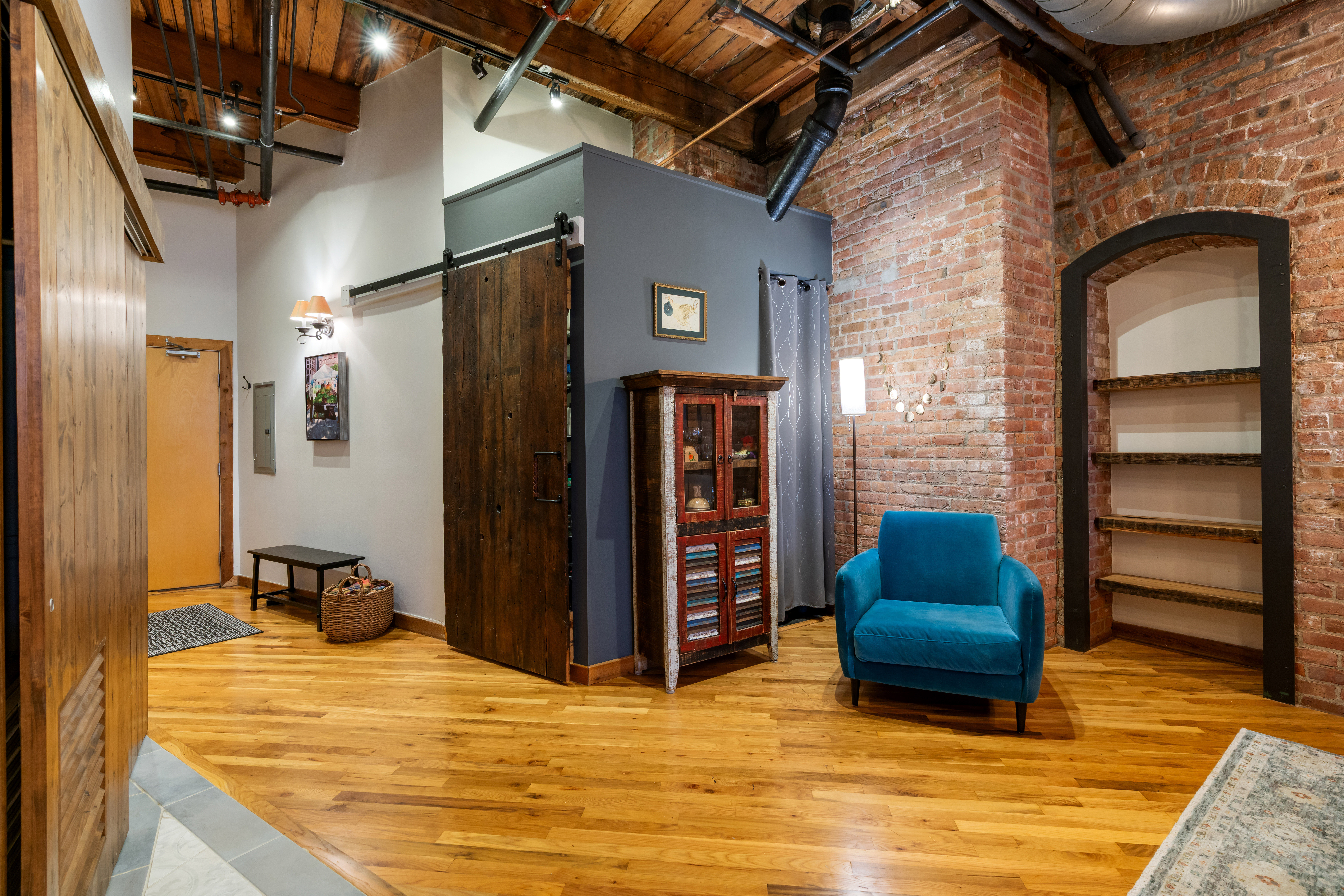 Entry & Nook