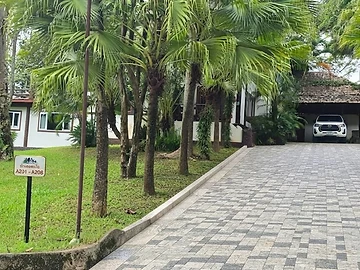 Villa 1