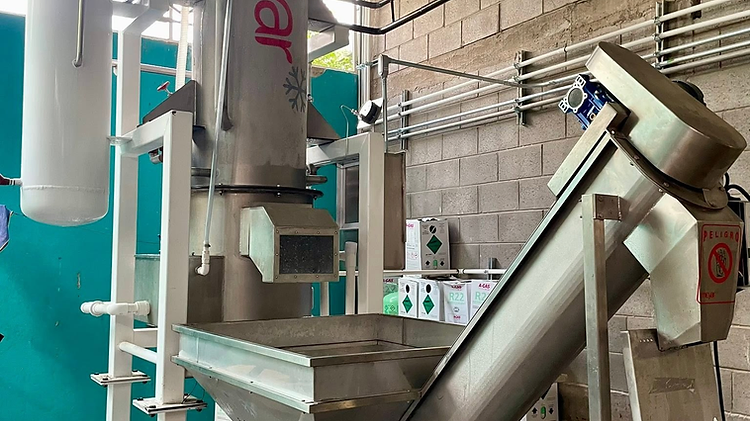 Evaporador para hielo cilíndrico 5 ton/día — instalación industrial MEYAR
