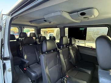 Interior de la Sprinter con asientos reclinables