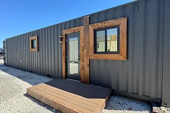40 Series one bedroom exterior