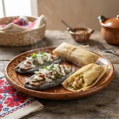 Tlacoyos y tamales artesanales de Metepec