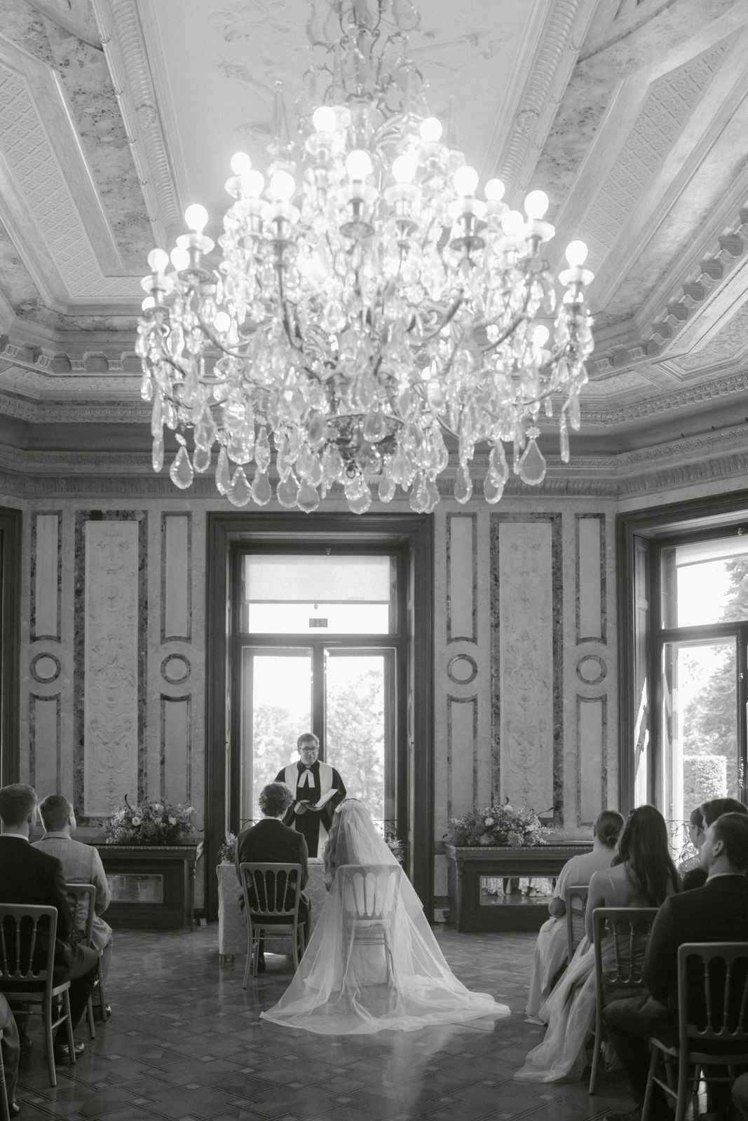 Standesamtliche Trauung im historischen Interieur
