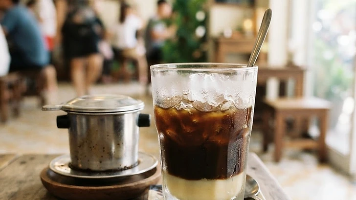 Vietnamese Iced Coffee (Cà Phê Sữa Đá)