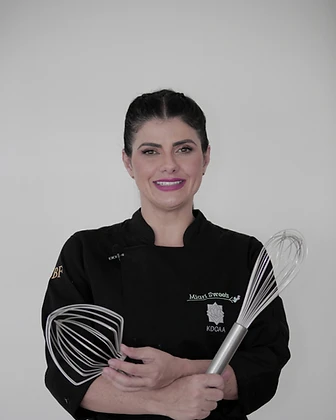 Irene Miari em retrato de marca com batedores