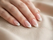 French manucure classique — onglerie Haute-Savoie