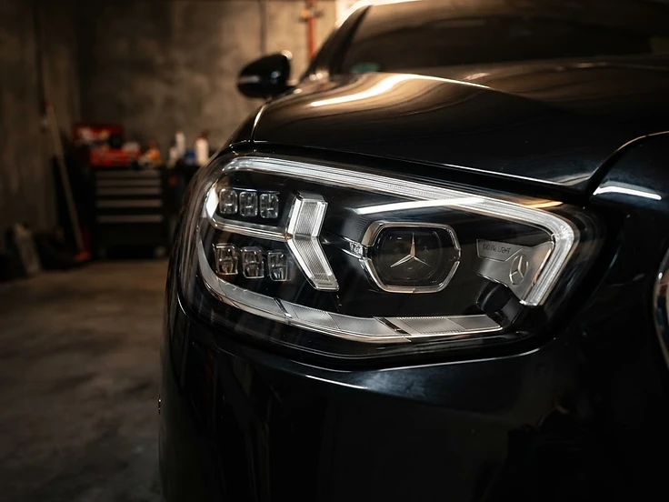 Mercedes headlight lens — after
