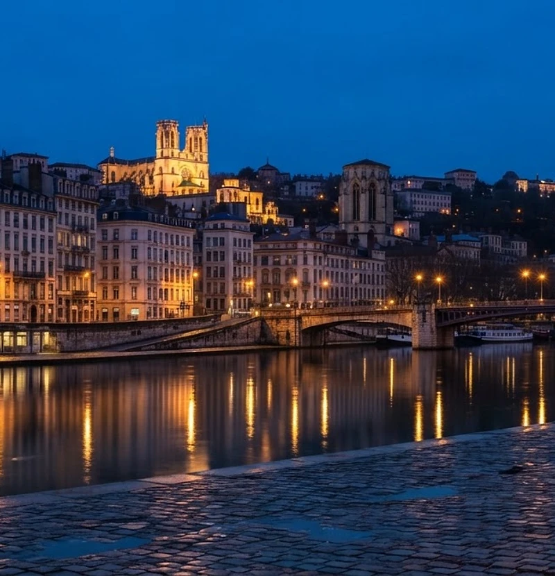 La Roche-sur-Yon au crépuscule