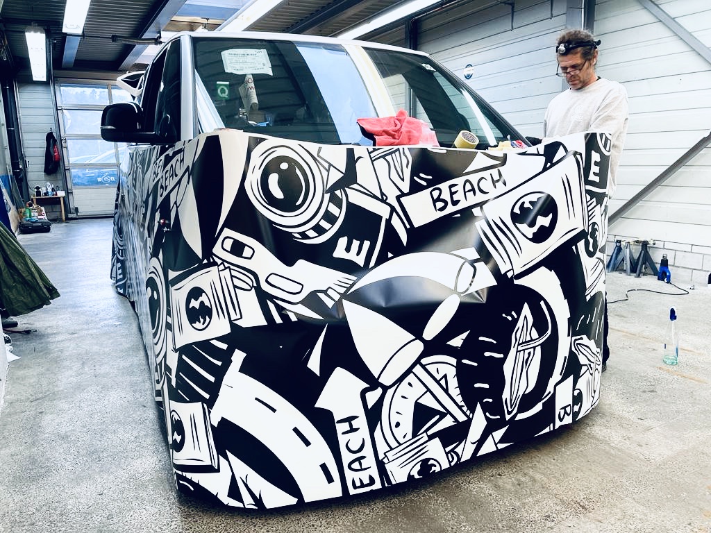 VW Multivan — Folierung im Atelier