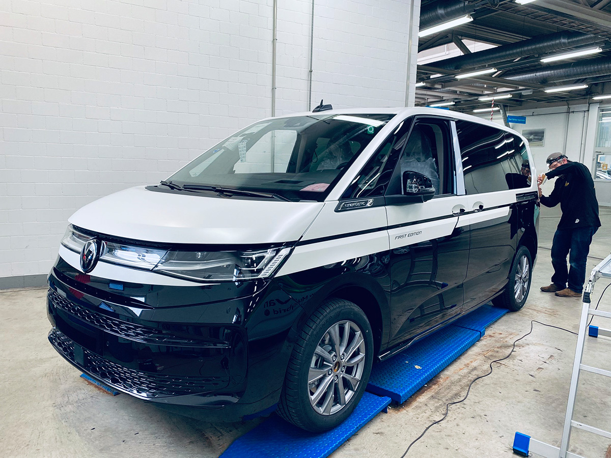 VW Multivan First Edition — Bicolor