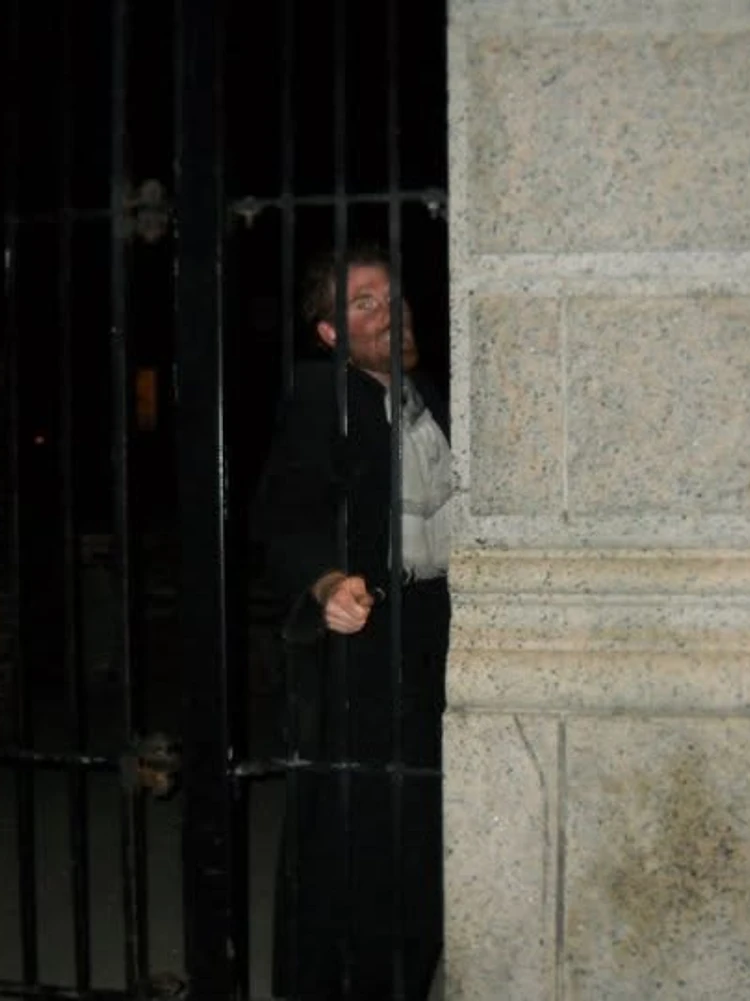 Seamus, your guide through the fog — a blurred night sighting
