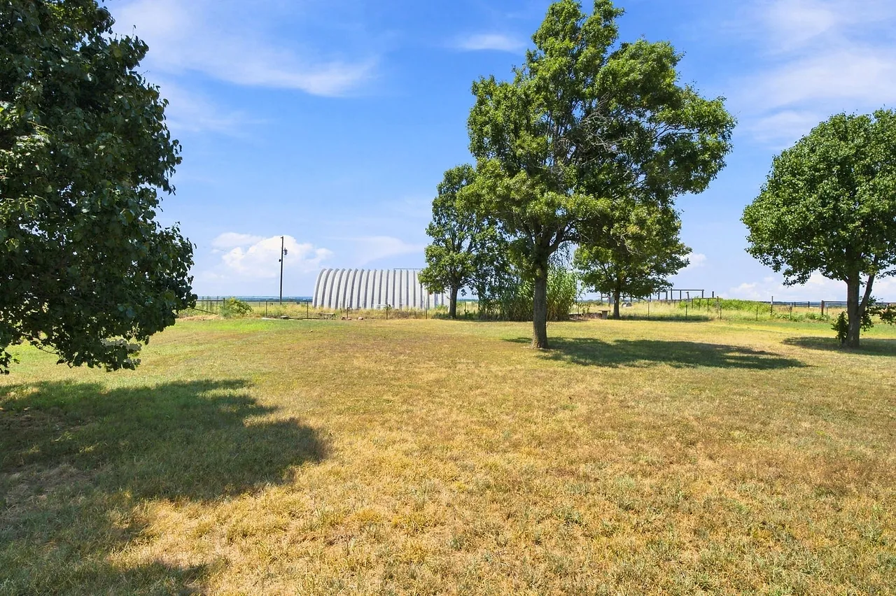 Featured FlexMLS Listing — photo 16