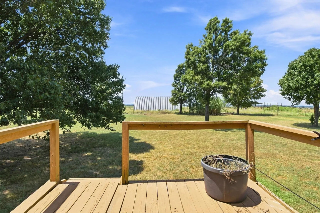 Featured FlexMLS Listing — photo 17