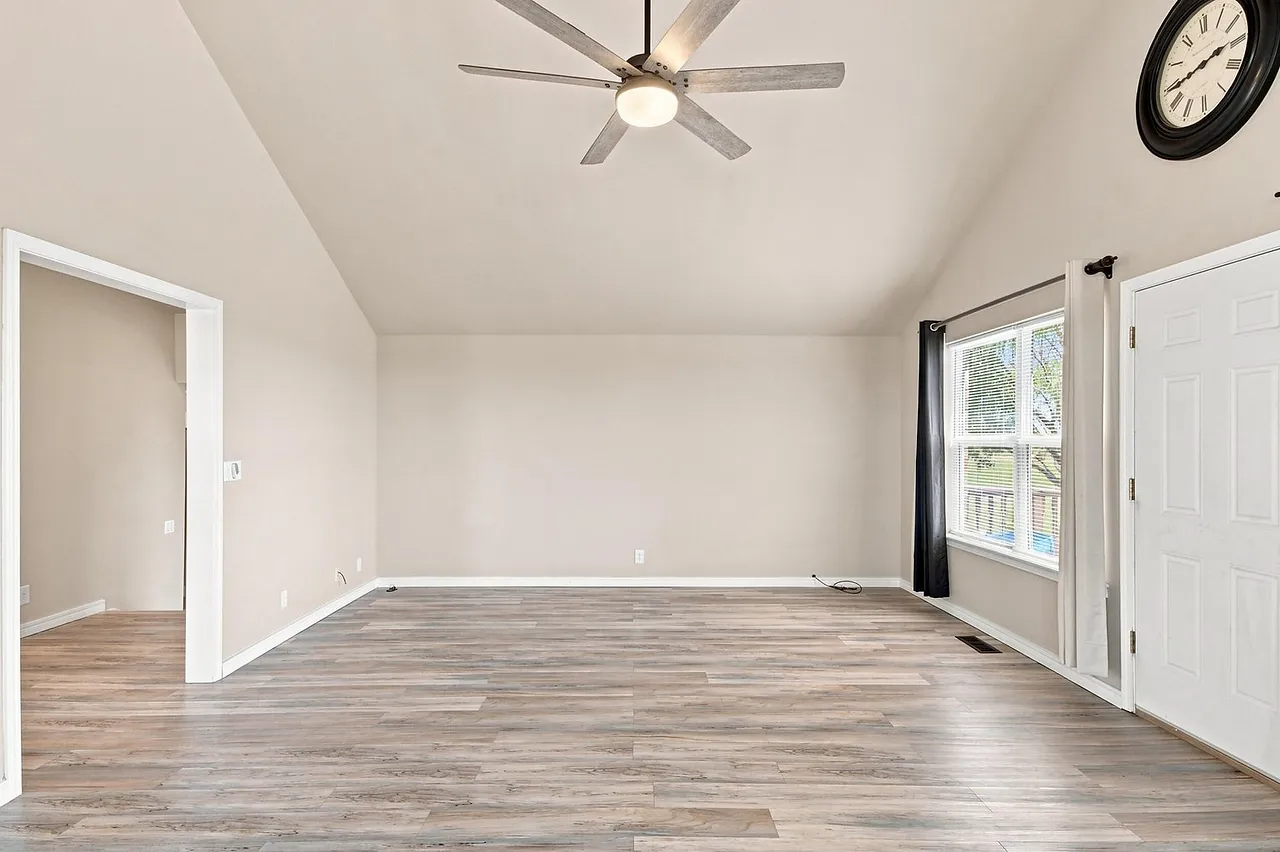 Featured FlexMLS Listing — photo 76