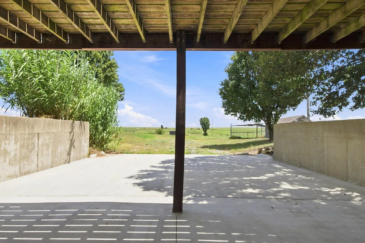 Featured FlexMLS Listing — photo 28