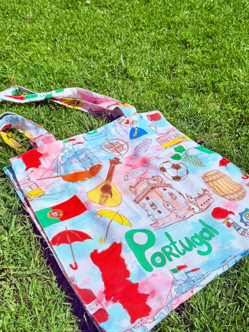 Saco tote com ilustrações de Portugal em fundo azul