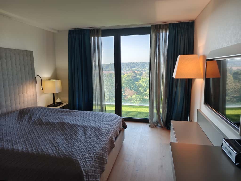 Hauptschlafzimmer der Penthouse-Wohnung