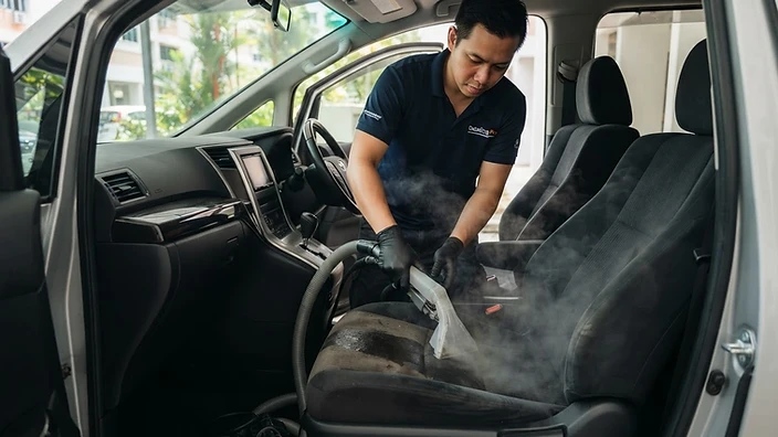 Steam Cleaning vs Deep Extraction: What's Best for Your Sofa?