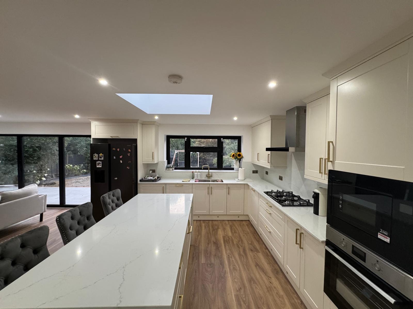 Sandalwood Avenue — rear extension with kitchen fit-out, finished photograph 11