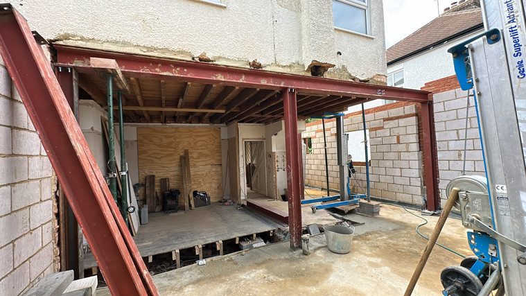 Structural steel frame installed at Osbourne Avenue, Lamont Builds
