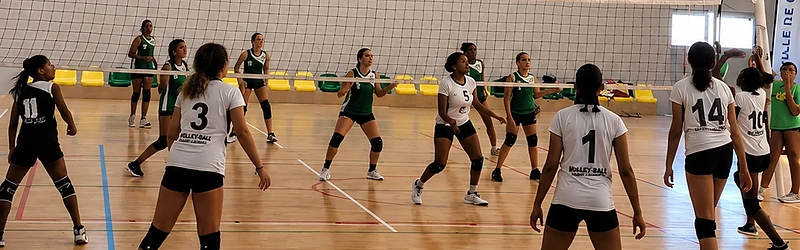 Match de volley-ball féminin en Guadeloupe