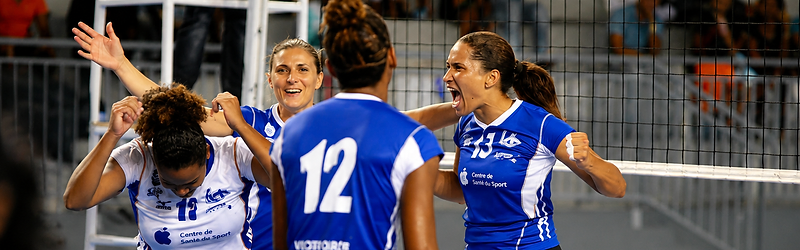 Équipe de volley en célébration