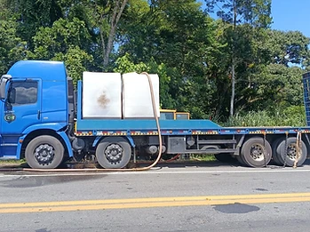 Caminhão operacional CST