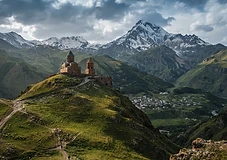 Georgia Nature Guide: Caucasus Mountains, Black Sea & Ancient Caves