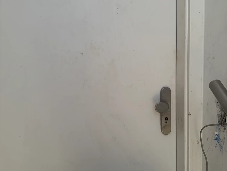 Tür mit Profilzylinder und Drücker bei einem Türöffnungs-Einsatz in Mannheim
