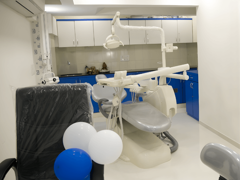 Dental Lounge & Implant Clinic treatment room