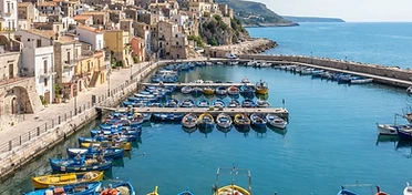 In Tour Nel Borgo Marinaro