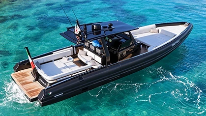 Black Shiver 120 · OSCAR, Novamarine charter in Sardinia