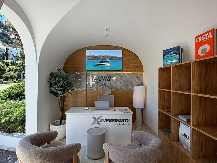 XSuperBoats and FJORD office at W Sardinia - Poltu Quatu