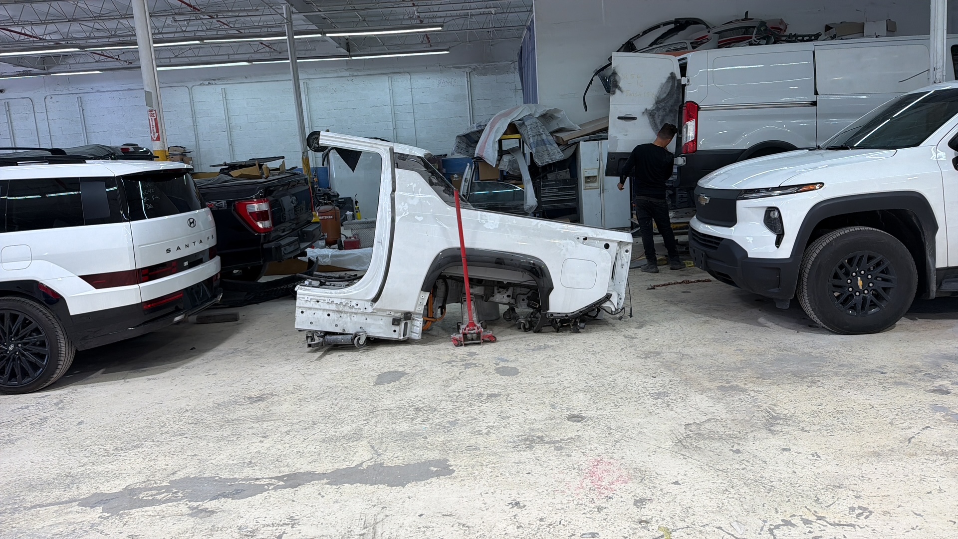 Multi-Vehicle Disassembly Bay
