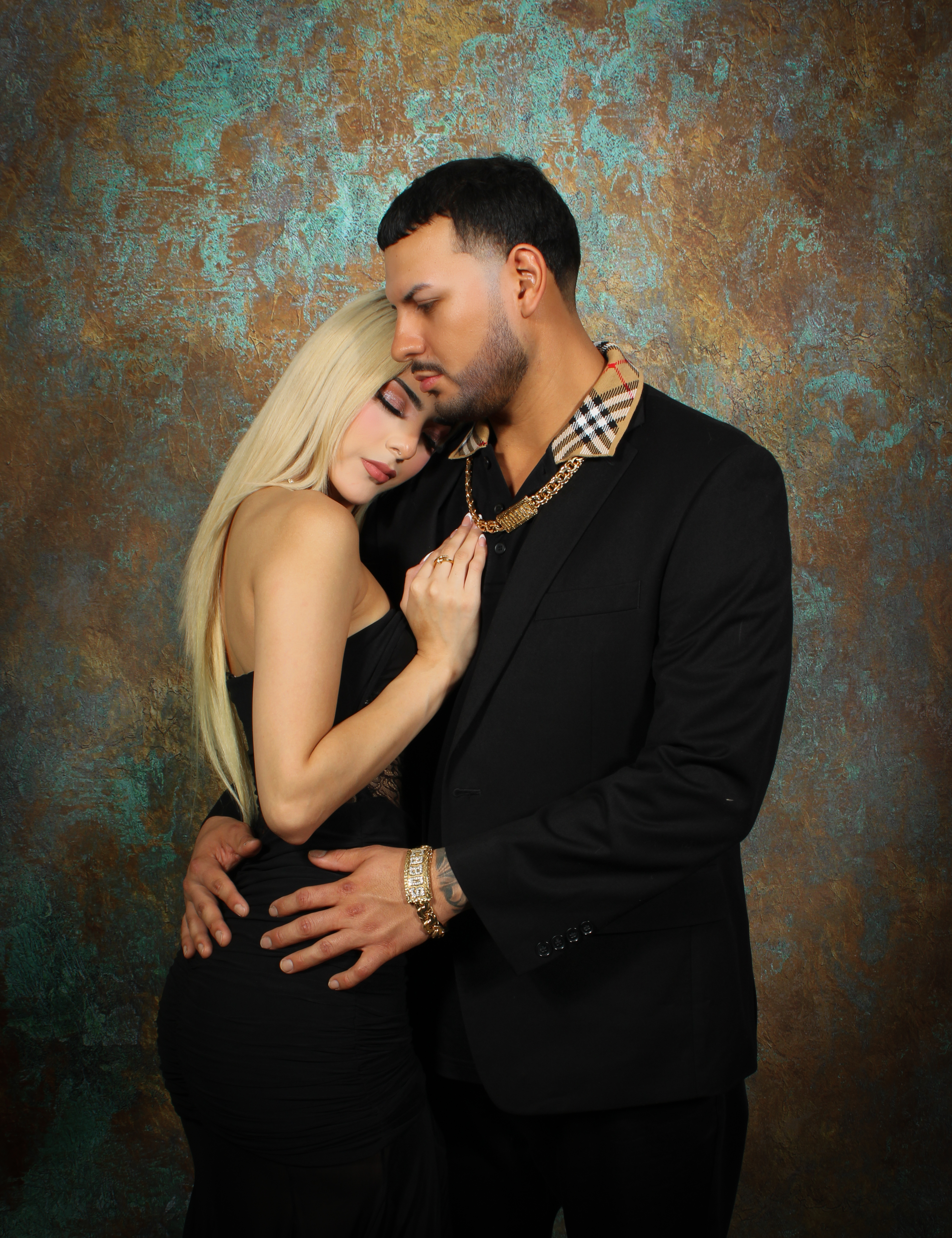 Couples photography by Click Melau Photo Studio