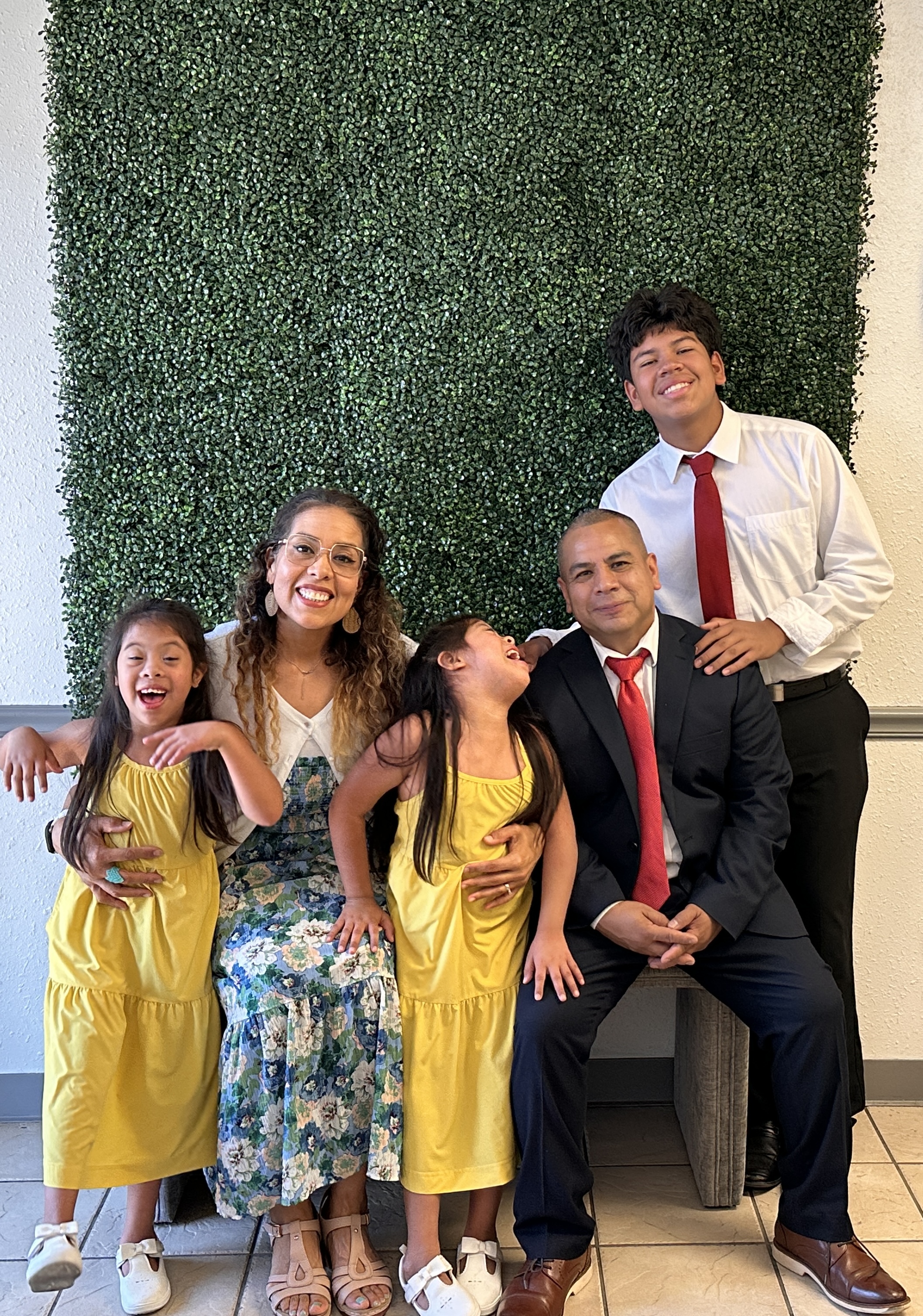 Pastor Robert y Elia Garcia