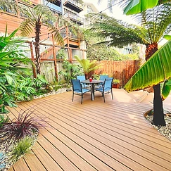 Curved Deck & Turf