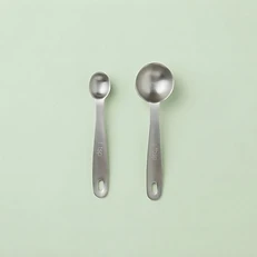 Measuring spoons