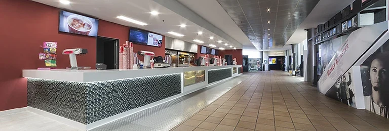 Vestíbul i bar del cinema