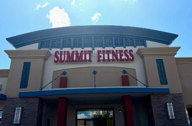 Summit Fitness storefront entrance