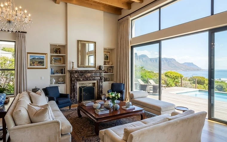 Villa for sale in Sea Point, Cape Town, main photo