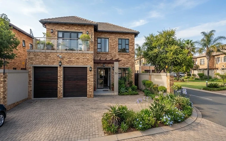 Townhouse for sale in Waverley, Bloemfontein, main photo